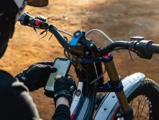 Alternative view of Quad Lock Motorcycle Handlebar Mount