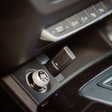 Alternative view of Quad Lock Wireless Apple Carplay and Android Auto Adapter v2